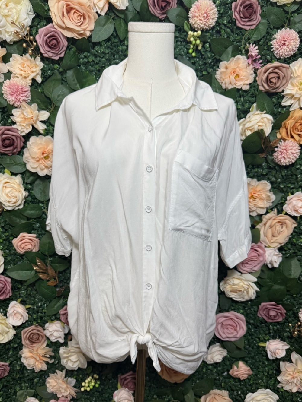 Splendid White Tie-Hem Button Down Shirt